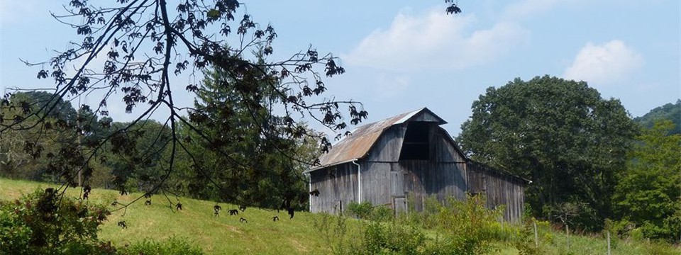 Barn near church at Pee Wee. 